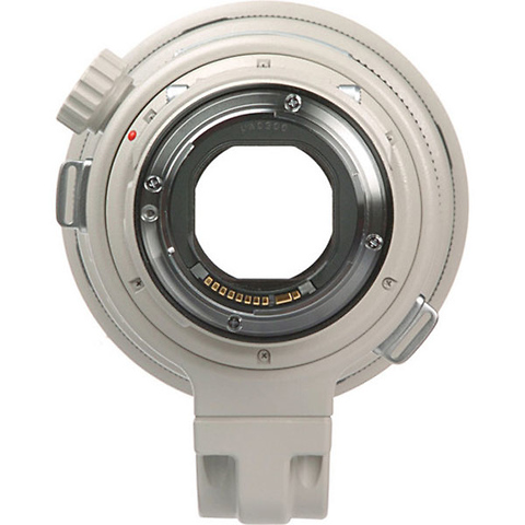 EF 200mm f/2.0L IS USM Autofocus Lens Image 2
