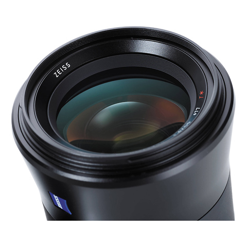 55mm f/1.4 Otus Distagon Manual Focus Lens (Canon EOS-Mount) Image 3