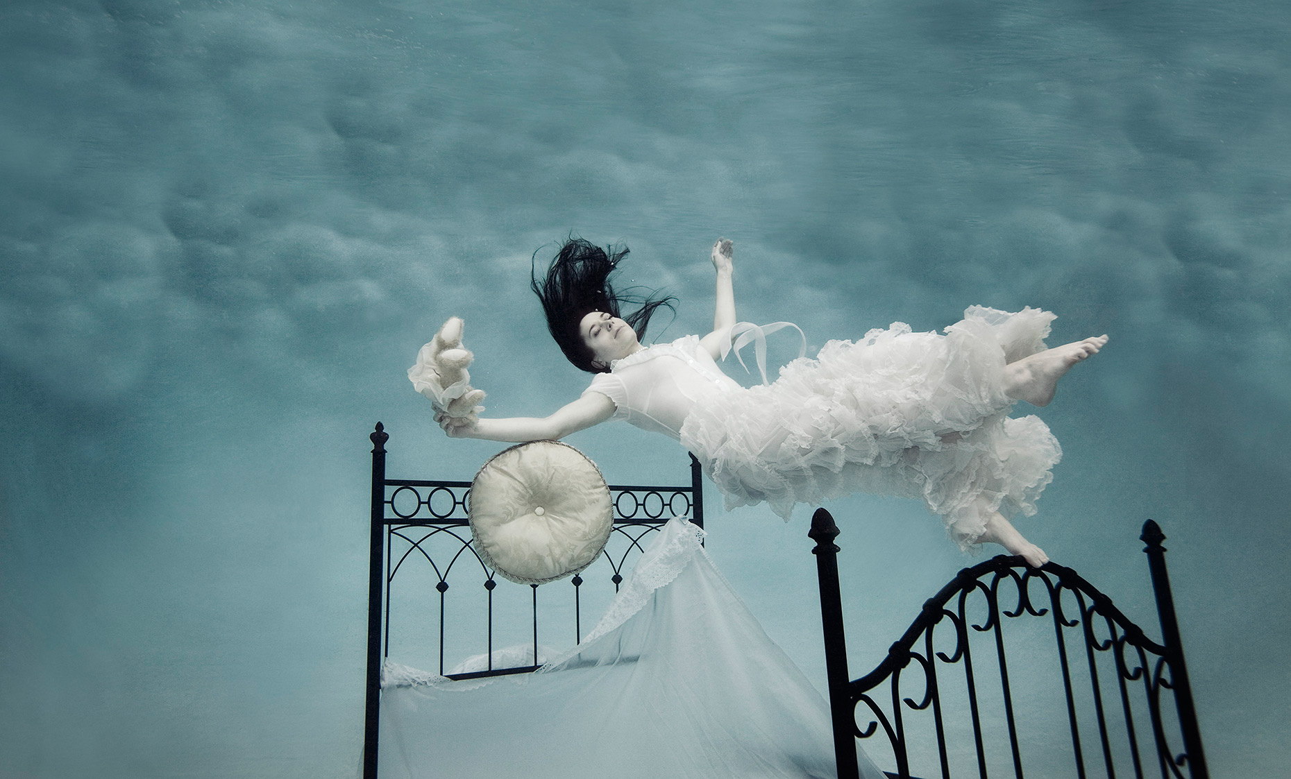 Interview: Mallory Morrison - Artistic Underwater Photographer