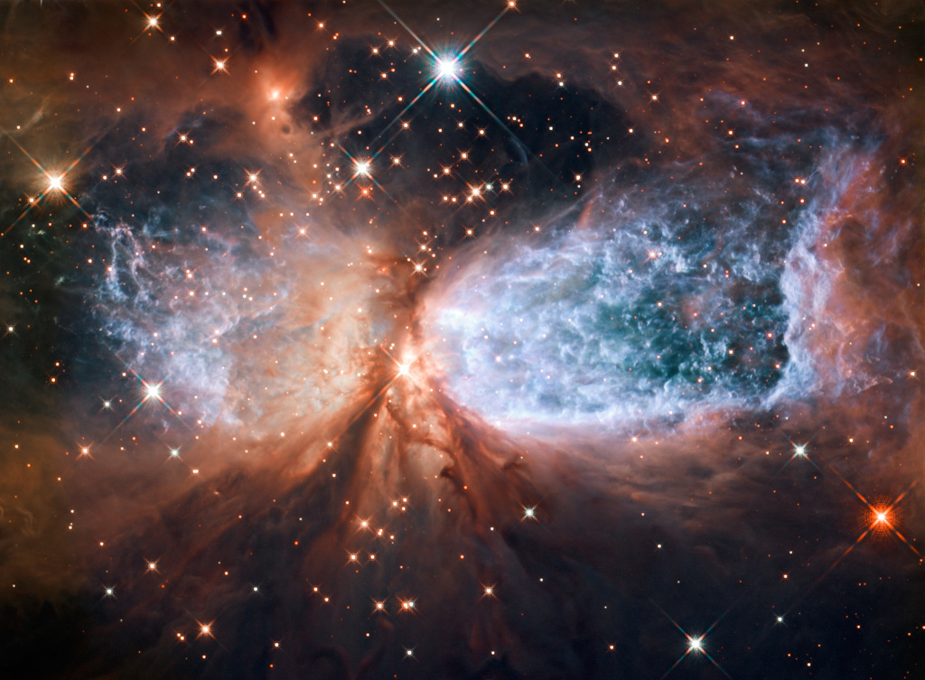 HUBBLE: PHOTOGRAPHING THE UNIVERSE