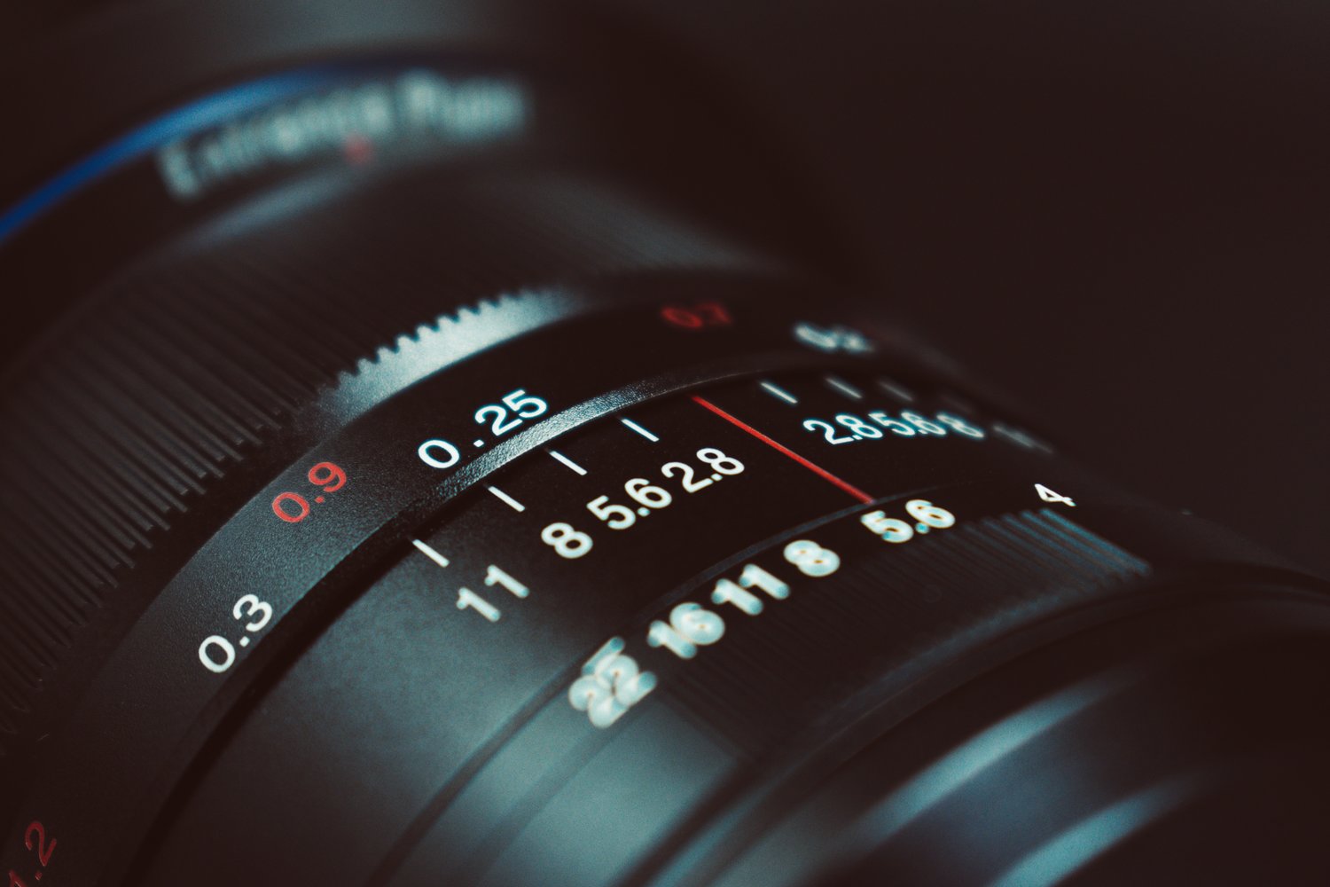 Used Lenses: How to Inspect Before You Buy in 5 Steps