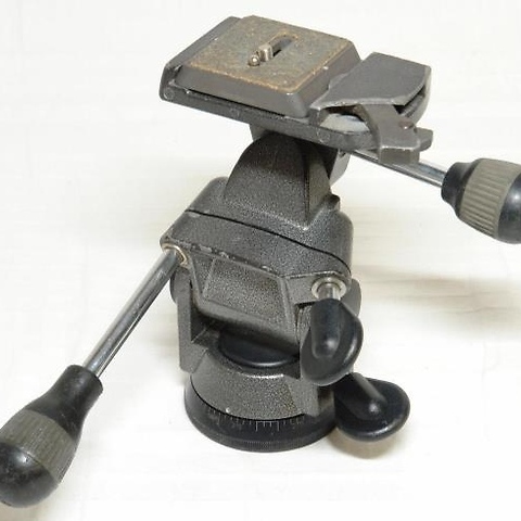 G1572Q 3-way Pan/Tilt Head Image 0
