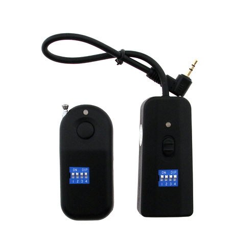 Wireless Shutter Release for Canon Rebel Series Cameras (Open Box) Image 0