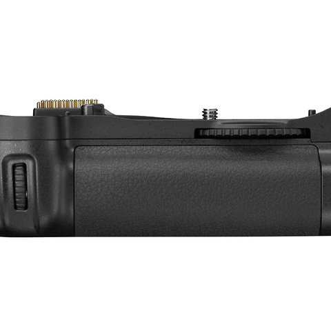 MB-D10 Multi-Power Battery Grip Image 0