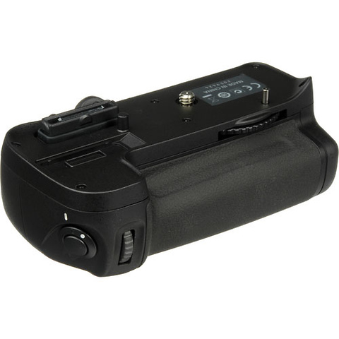 MB-D11 Multi Power Battery Pack for D7000 (Open Box) Image 0