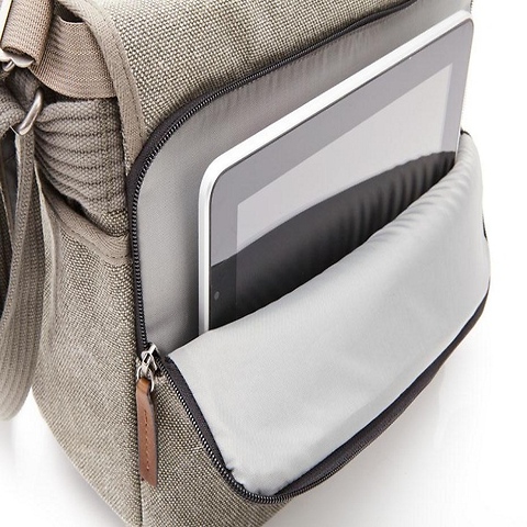 Retrospective 7 Shoulder Bag (Black) Image 1