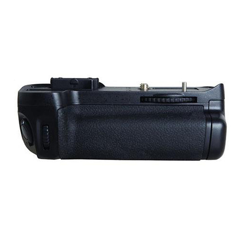 BG-D7000 Battery Grip for Nikon D7000 Image 0