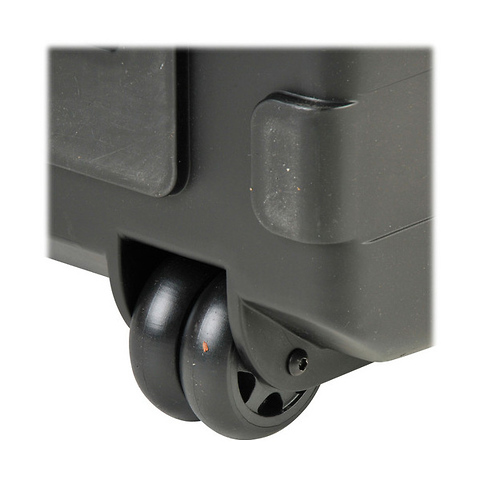 iSeries 2918-10 Waterproof Case with Dividers Image 7