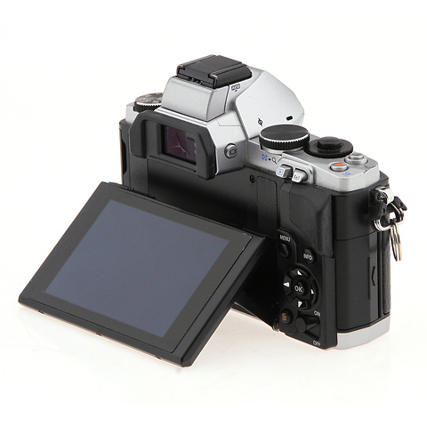 OM-D E-M5 Micro 4/3 Digital Camera Body - Silver - Pre-Owned Image 4