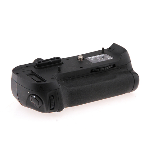 MB-D12 Multi-Power Battery Grip - Pre-Owned Image 0