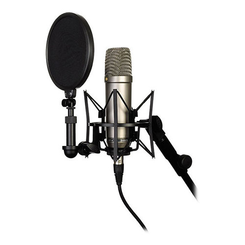 SM6 Shock Mount with Detachable Pop Filter Image 1