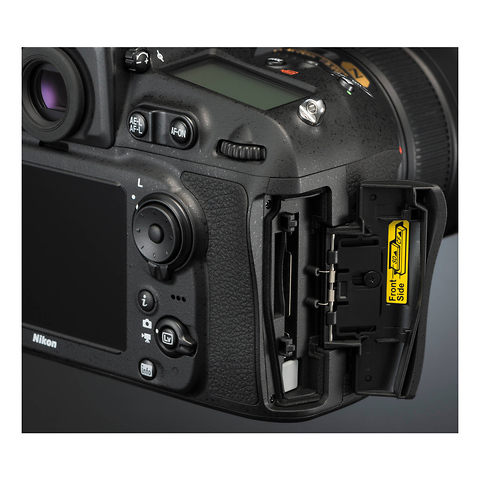 D810 Digital SLR Camera Body Image 6
