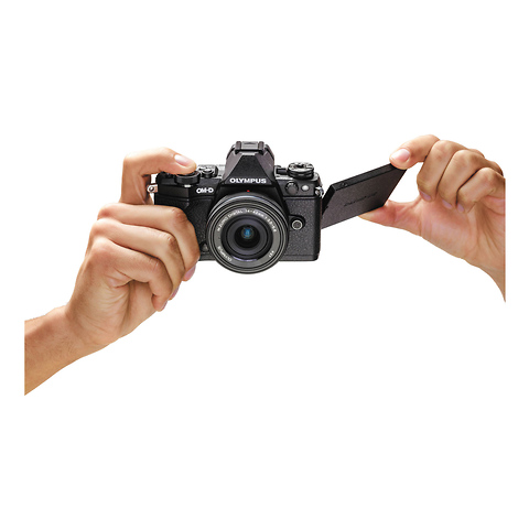 OM-D E-M5 Mark II Micro Four Thirds Digital Camera Body (Black) Image 6