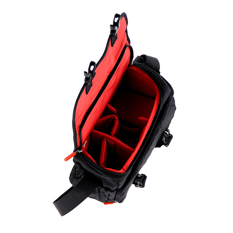 Metro DSLR Gadget Bag - FREE with Qualifying Purchase Image 2