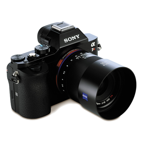 Loxia 35mm f/2 Biogon T* Lens for Sony E Mount Image 5