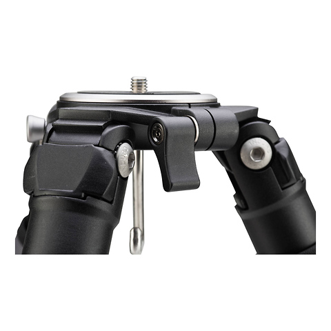 GIT304L Grand Series 3 Stealth Carbon Fiber Tripod Image 5