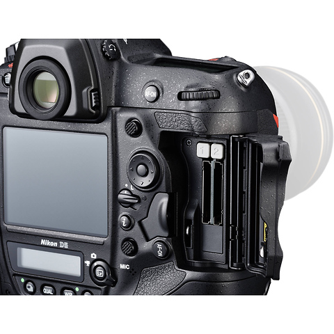 D5 Digital SLR Camera Body (XQD Model) Image 6