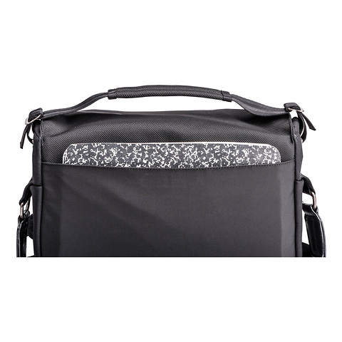 Urban Approach 10 Shoulder Bag for Mirrorless Cameras (Black) Image 6