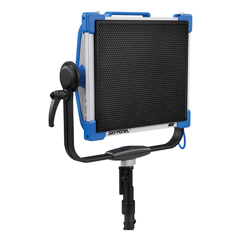30 Degrees Honeycomb Grid for SkyPanel S30 Image 1