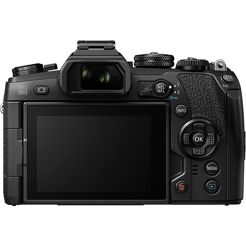 OM-D E-M1 Mark II Mirrorless Micro Four Thirds Digital Camera Body (Black) Image 4
