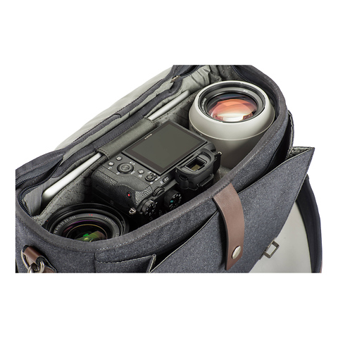 Signature 10 Camera Shoulder Bag (Slate Gray) Image 5