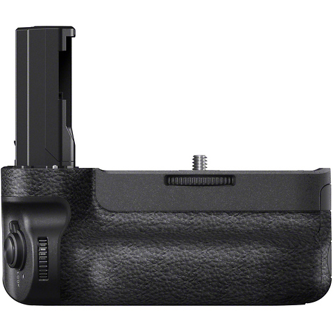 Alpha a7R IIIA Mirrorless Digital Camera Body with Sony Accessories Image 10