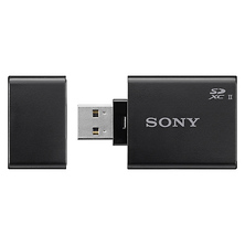 UHS-II SD Memory Card Reader Image 0