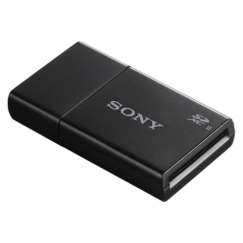 UHS-II SD Memory Card Reader Image 1