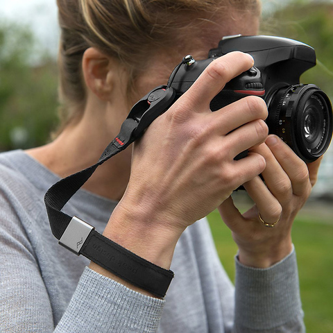 Cuff Camera Wrist Strap (Charcoal) Image 6