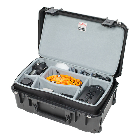 iSeries 2011-7 Case with Removable Zippered Divider Interior (Black) Image 4