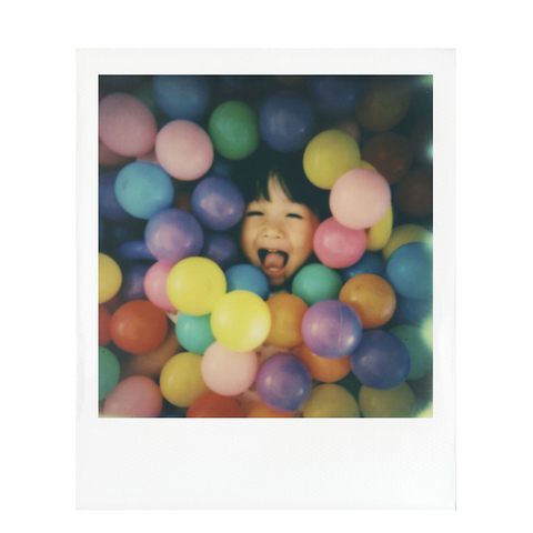 Color 600 Instant Film (8 Exposures) Image 3