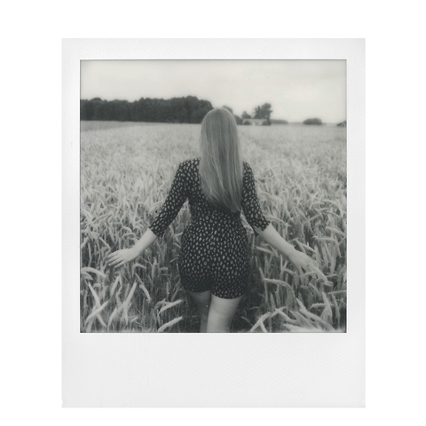 Black & White 600 Instant Film (8 Exposures) Image 3