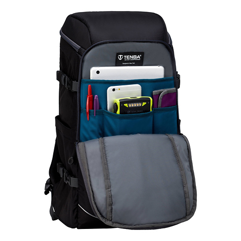 Solstice 20L Backpack (Black) Image 5