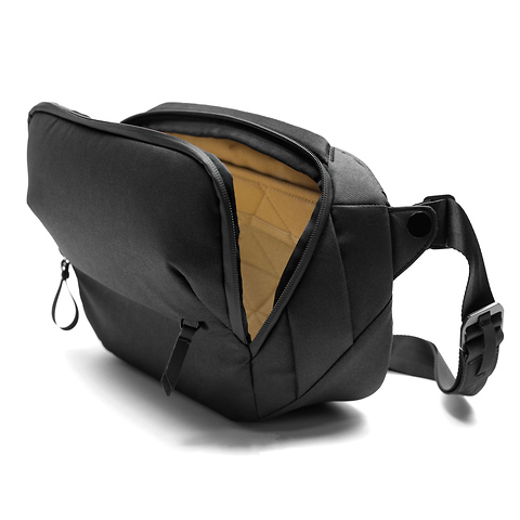 Everyday Sling (5L, Black) Image 2