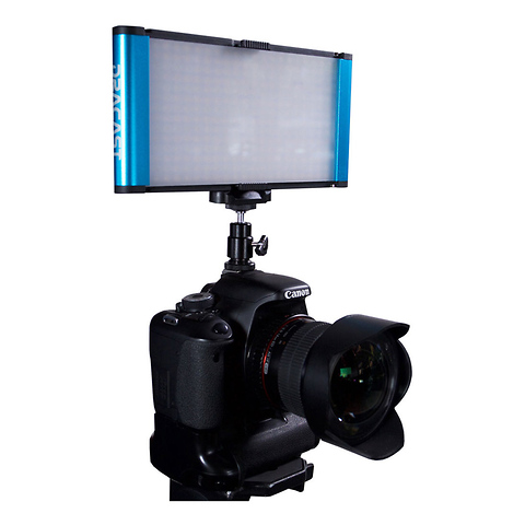 Camlux Pro Bi-Color On-Camera Light Kit (Open Box) Image 4