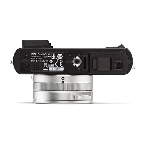 D-LUX 7 Digital Camera (Silver) Image 8
