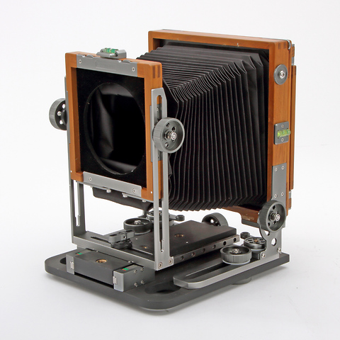 Chamonix N-2 4x5 Field Camera Pre Owned

Kit 
Includes Schneider 150mm f5.6 Symmar,
Pelican case and 5 film holders. Image 4