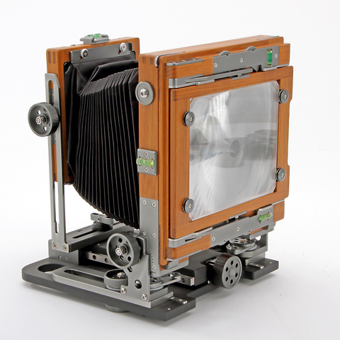 Chamonix N-2 4x5 Field Camera Pre Owned

Kit 
Includes Schneider 150mm f5.6 Symmar,
Pelican case and 5 film holders. Image 0