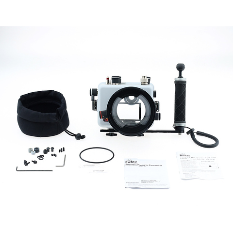 Underwater Housing w/ TTL Circuitry for Panasonic LUMIX DMC-G7 - Open Box Image 0