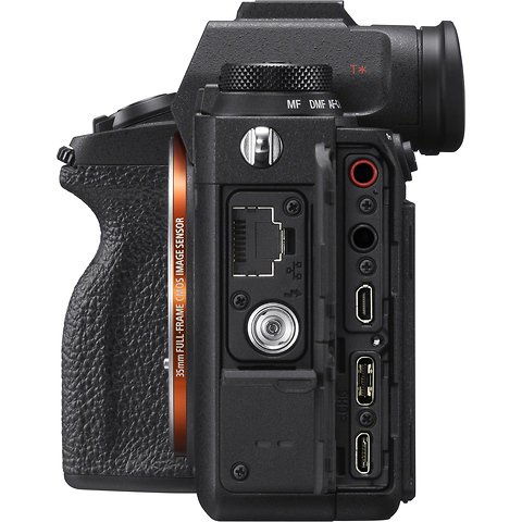 Alpha a9 II Mirrorless Digital Camera Body with FE 85mm f/1.8 Lens Image 2