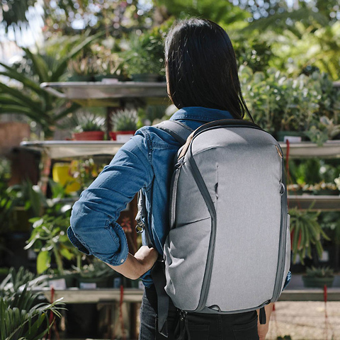 Everyday Backpack Zip (15L, Ash) Image 8