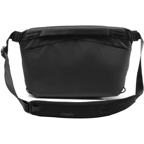 Everyday Sling v2 (10L, Black) Image 2