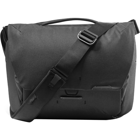 Everyday Messenger v2 (13L, Black) Image 2