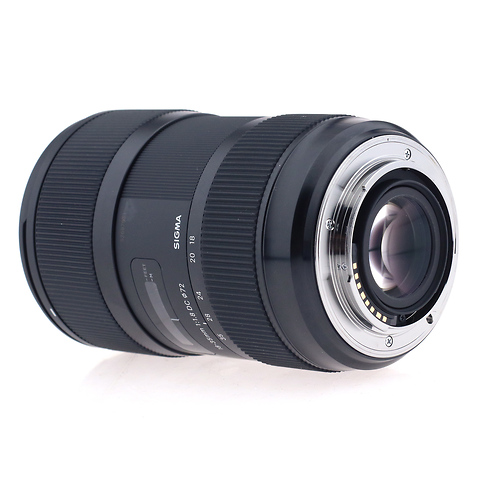 18-35mm f/1.8 DC HSM Art Lens for Sony Alpha Mount - Pre-Owned Image 1