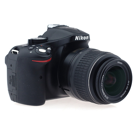 D5200 Body w/ DX AF-S Nikkor 18-55mmf/3.5-5.6G II ED  Lens - Pre-Owned Image 3