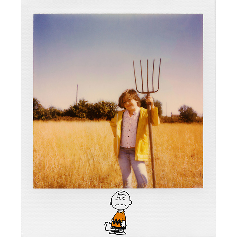 Color i-Type Instant Film (Peanuts Edition, 8 Exposures) Image 3