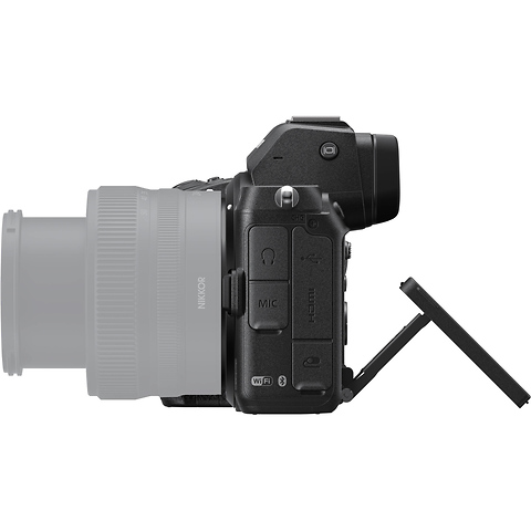 Z 5 Mirrorless Digital Camera Body with NIKKOR Z 24-70mm f/4 S Lens Image 2