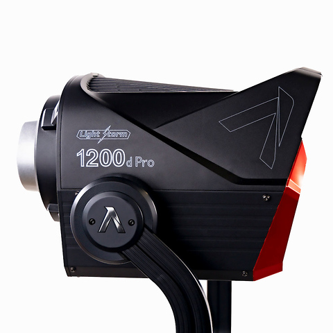 LS 1200d Pro Light Storm Daylight LED Light Image 3