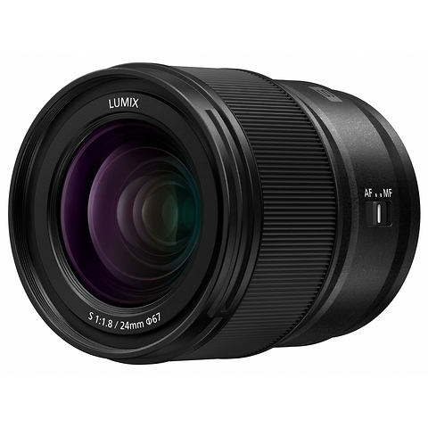 Lumix S 24mm f/1.8 Lens Image 4
