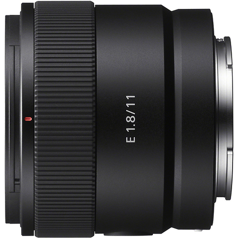 E 11mm f/1.8 Lens Image 3